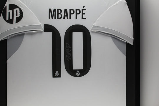 Kylian Mbappe Real Madrid 25/26 ingelijst thuis shirt